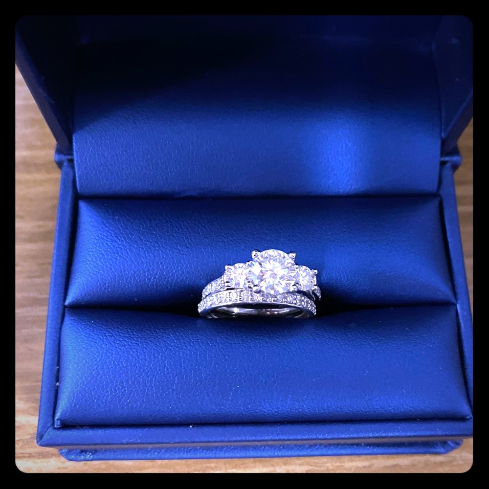 Moissanite Wedding Set